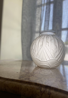 Vase boule ancien époque Art Déco pâte de verre