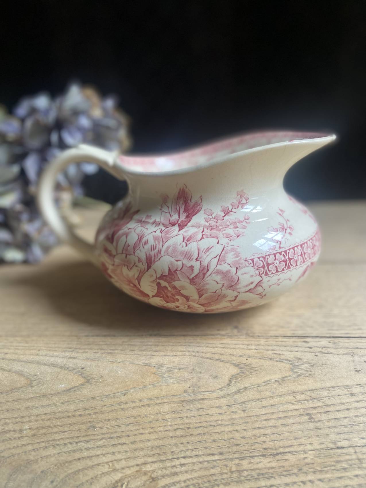 Pichet de toilette ancien époque XIXe en faïence de Gien - Les pivoines roses