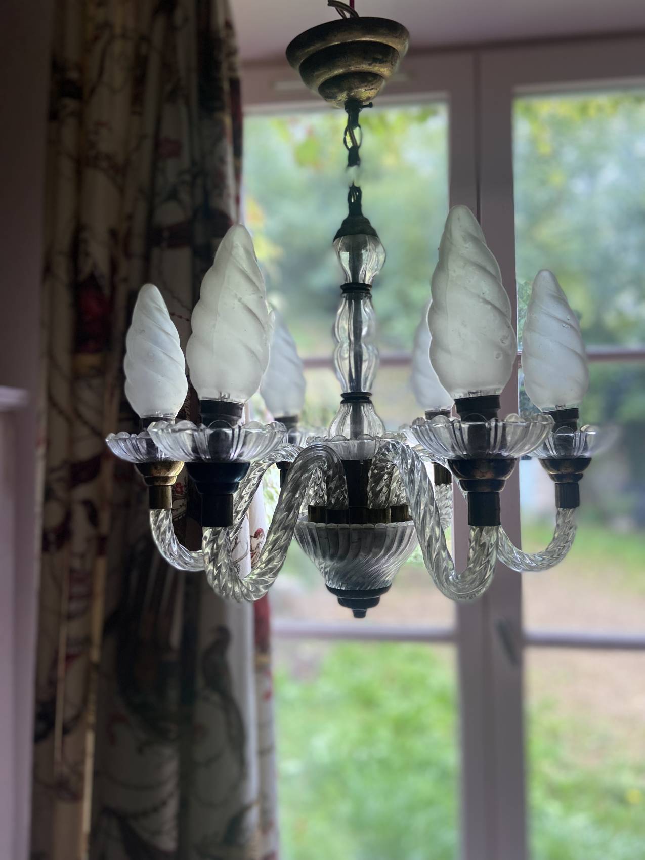 Petit lustre ancien en verre de Murano datant des années 50