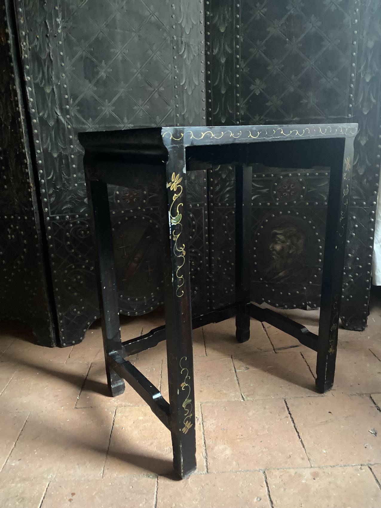 Table chinoise des années 50
