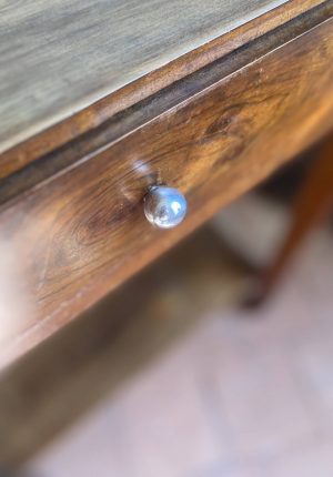 Petite console époque Art Déco en noyer – Élégance et praticité pour petits espaces