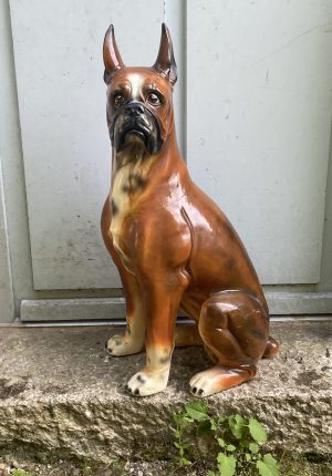 Grand chien en faïence – Boxer italien – Années 60 – Style Hollywood Regency