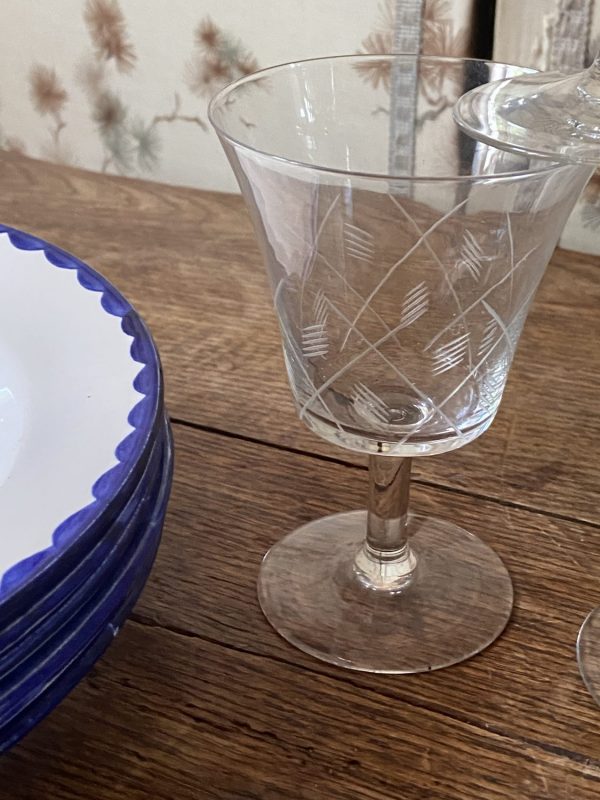 Série de 7 verres vintage des années 50 tulipe en cristal – Buvant 8,5 cm, hauteur 13 cm – Image 4