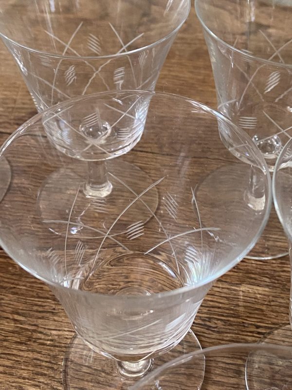 Série de 7 verres vintage des années 50 tulipe en cristal – Buvant 8,5 cm, hauteur 13 cm – Image 11