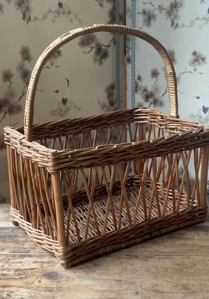 Panier ancien en osier époque 1900 – rare modèle rectangulaire