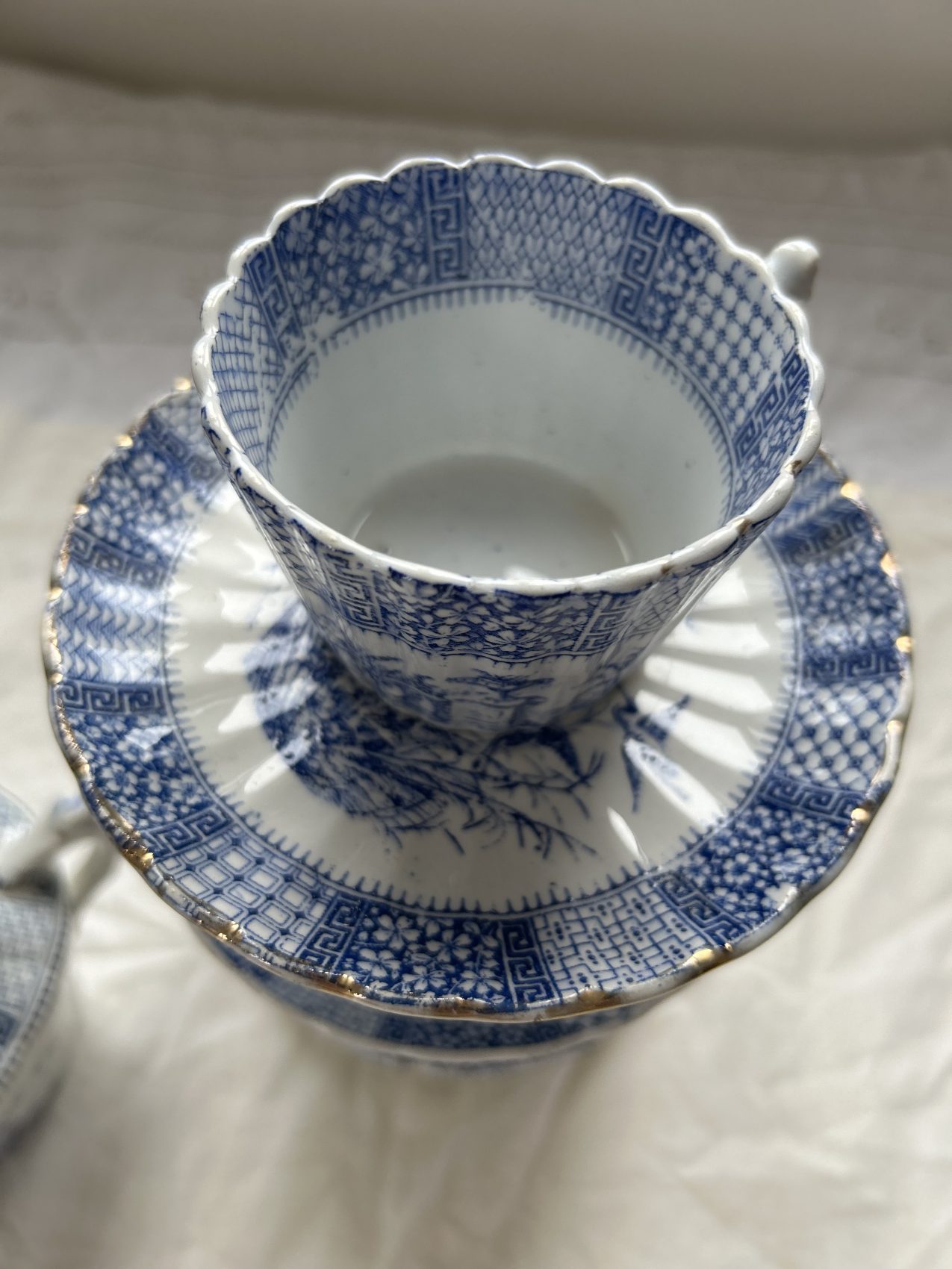 Paire de tasses à thé anciennes KG Lunéville fin XIXᵉ – Décor à l’antique – Faïence française – Image 9