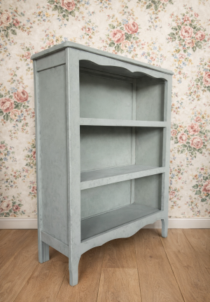 Bibliothèque Bibus ancien en hêtre gris bleuté Prix de vente de 250 euros Livraison partout en France 80 euros Petite bibliothèque ancienne pour petits espaces