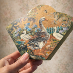 Porte courrier ancien en bois peint – Époque 1900 – Motifs d' Oies de la ferme  Prix de vente de 25 euros  Livraison au choix partout en France 