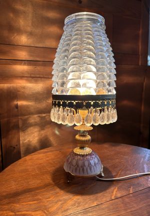 Lampe ancienne vintage 43 x 17 cm en verre bleu et pampilles de verre Prix de vente de 87 euros  Livraison partout en France au choix