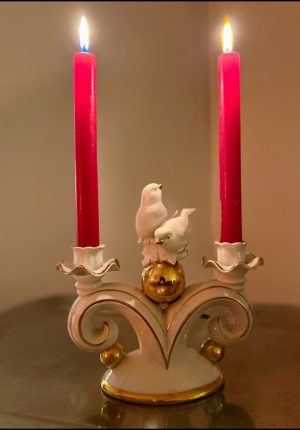 Bougeoir ancien en porcelaine allemande aux oiseaux – Vers 1900–1920