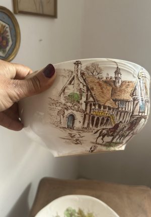 Ensemble de 3 plats en faïence de Gien  Modèle Ludlow, relais de chasse  Années 80 Prix de vente de 46 euros Livraison partout en France au choix Un ensemble qui sent bon la campagne.