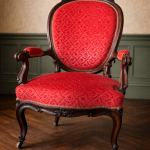 Fauteuil médaillon Napoléon III en bois sculpté et velours  rouge et acajou  Prix de vente de 225 euros  Livraison partout en France 80 euros 