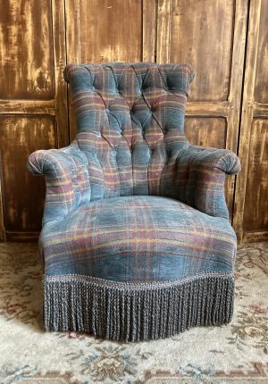 Fauteuil anglais ancien capitonné - rénovation tapissier - un havre de confort le chic en plus