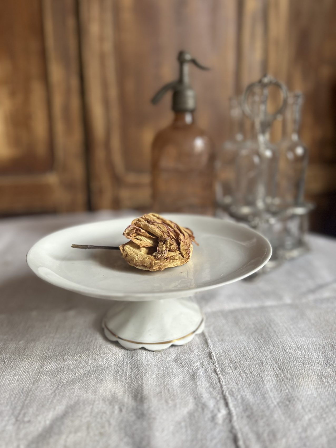 Compotier en faïence XIXe siècle blanc liseré or – charme authentique pour table de ferme – Image 3