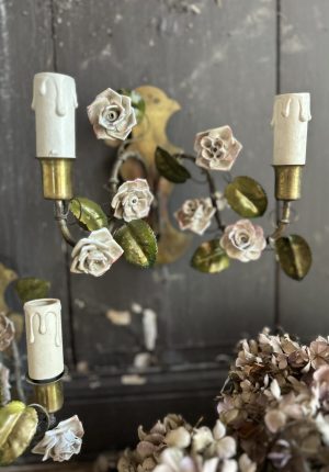 Une applique italienne vintage poétique et charmante  Prix de vente de 150 euros  Livraison partout en France au choix 