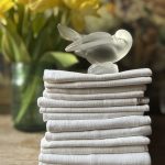 Lot de 4 torchons en lin ancien – linge de maison authentique et intemporel Prix de vente de 24 euros  Livraison partout en France au choix 