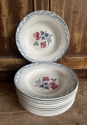 Série de 12 Assiettes creuses Digouin Sarreguemines modèle Marinette – Le charme de la simplicité