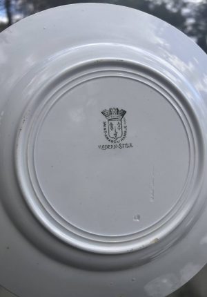 Série  de 12 assiettes à entrée anciennes Saint-Amand – modèle Moderne Style – décor vert – 22 cm  un beau classique aux hortensias