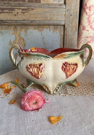 Jardinière ancienne en barbotine – époque 1900 – petit format décoratif aux fleurs