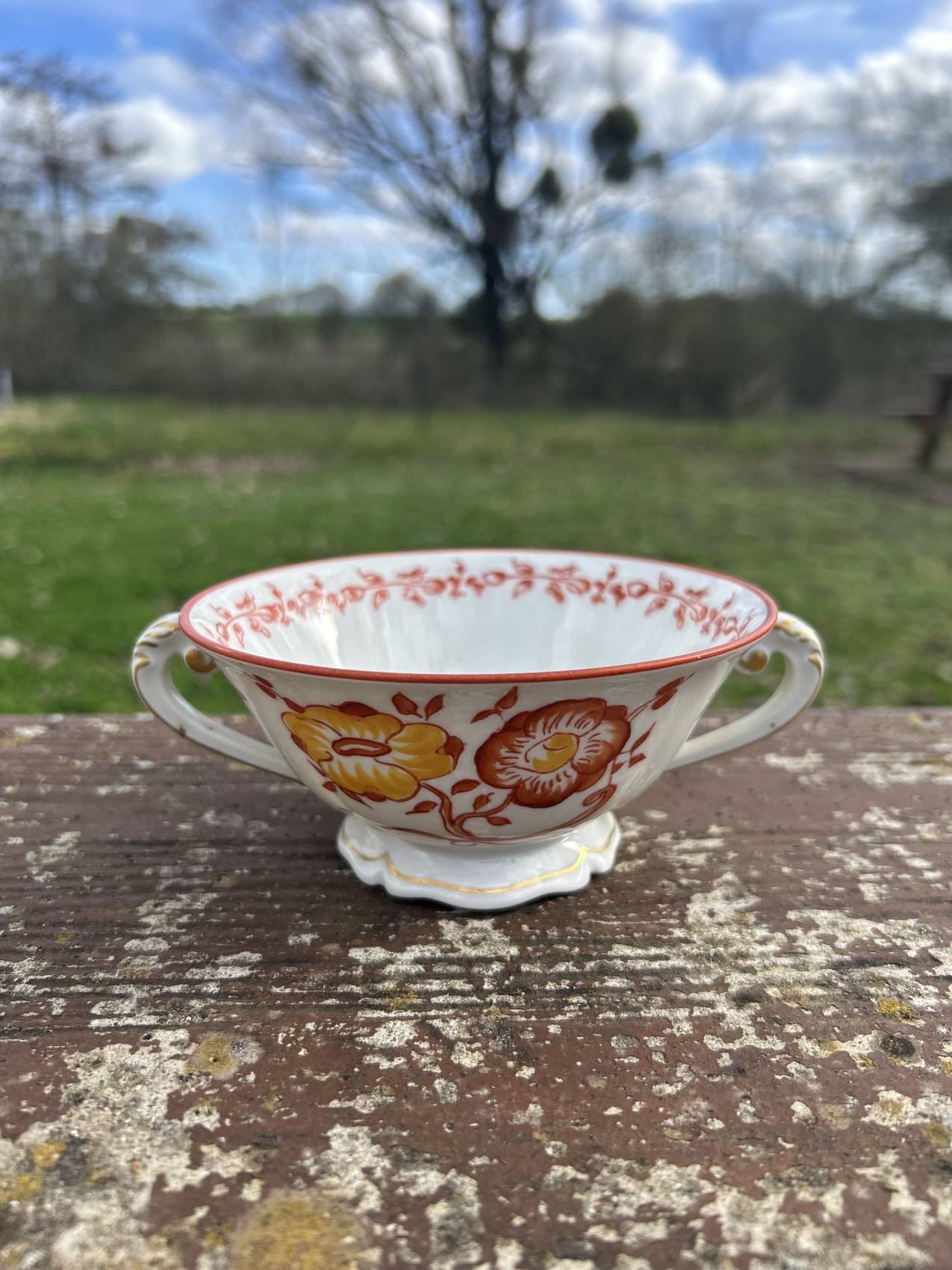 Deux tasses à bouillon en porcelaine fine de Limoges « Fabrique Royale »chic et raffinées – Image 16