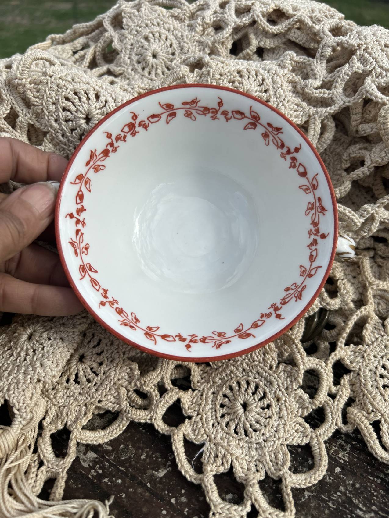 Deux tasses à bouillon en porcelaine fine de Limoges « Fabrique Royale »chic et raffinées – Image 12