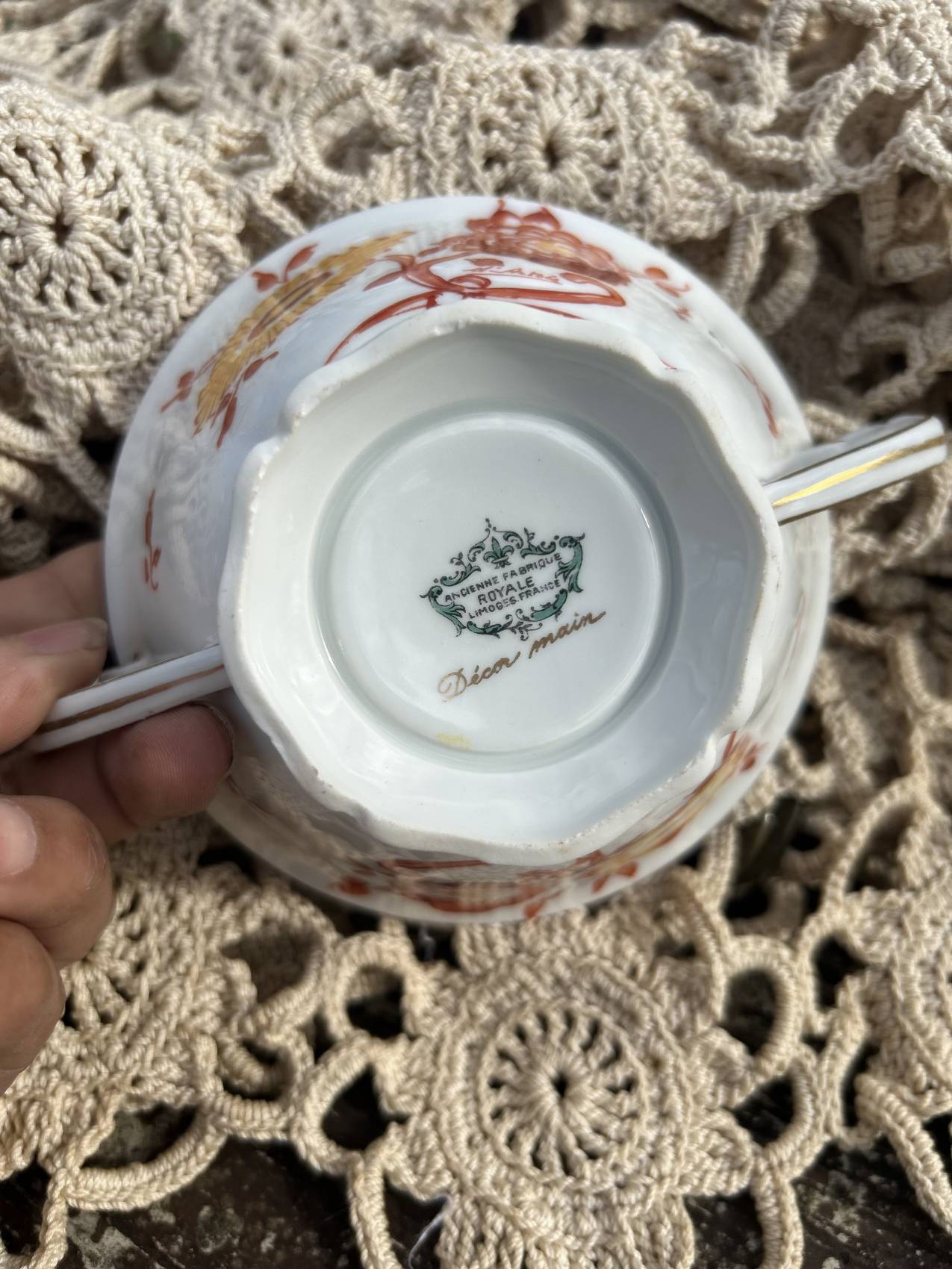 Deux tasses à bouillon en porcelaine fine de Limoges « Fabrique Royale »chic et raffinées – Image 14