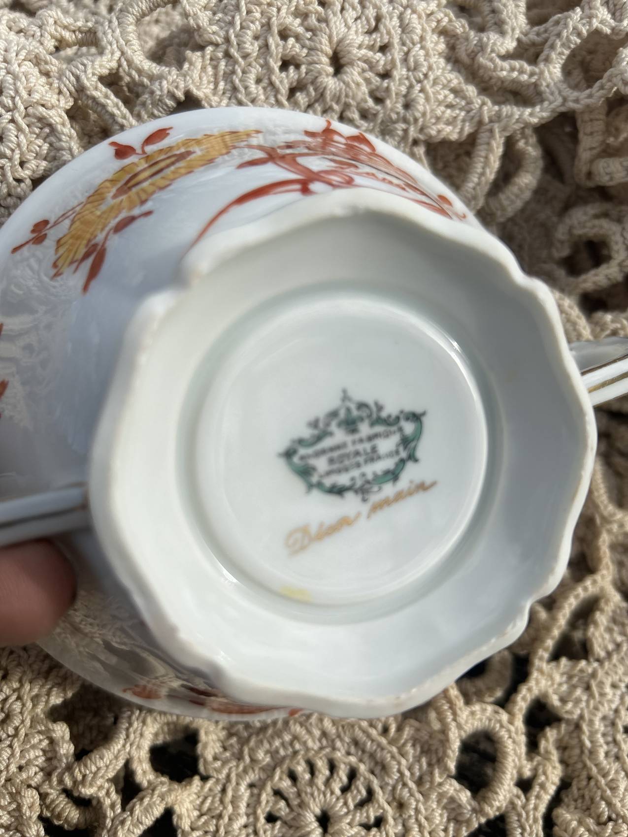 Deux tasses à bouillon en porcelaine fine de Limoges « Fabrique Royale »chic et raffinées – Image 11