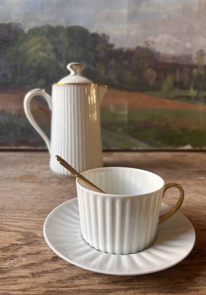 Ensemble solitaire en porcelaine Tasse à thé  & cafetière – Élégance française blanc et or