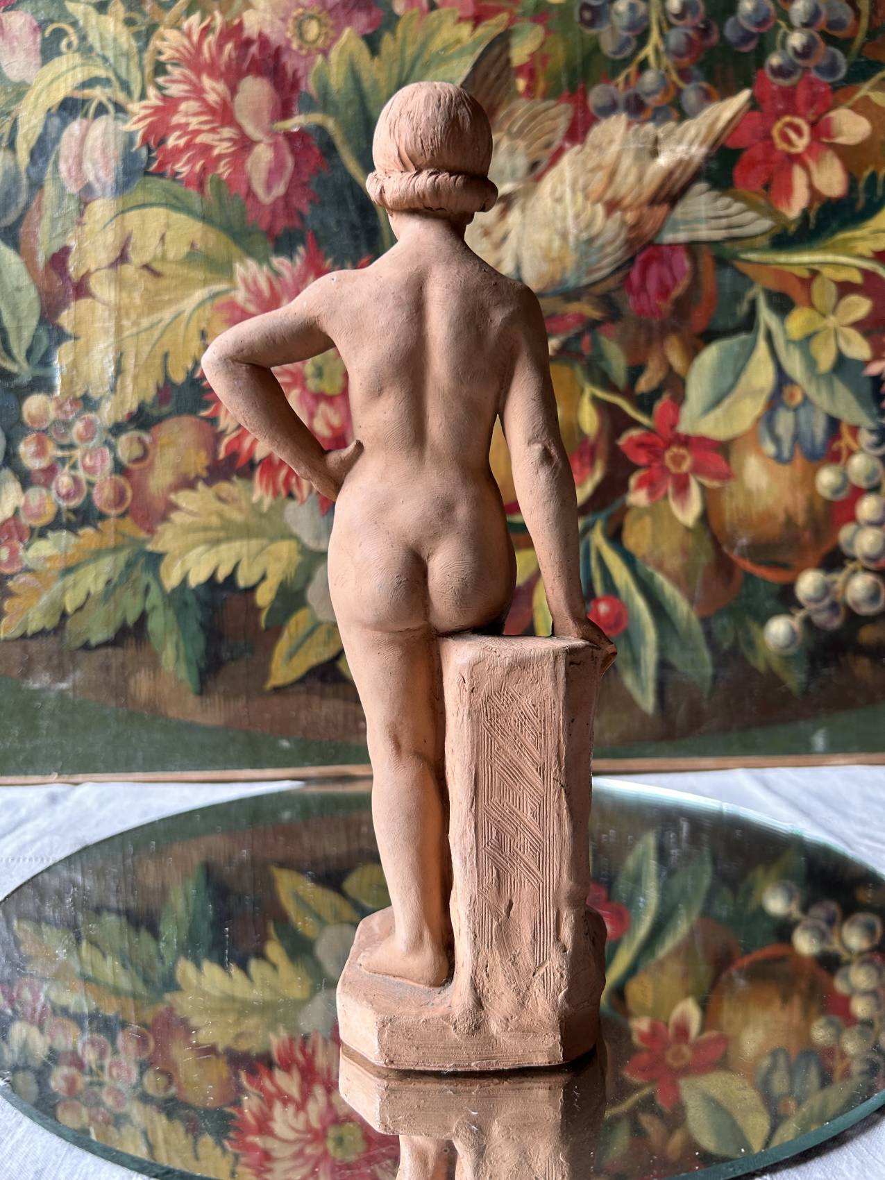 Sculpture ancienne en terre cuite signé Delauner – Nu féminin Art Déco – 26 x 10 cm Prix de vente : 253 € Livraison partout en France au choix  Plus de 300 avis clients satisfaits certifiés par avis garantis