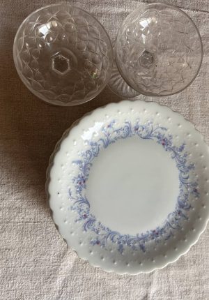 Série de 5 assiettes à entrée en porcelaine de Limoges Georges Boyer – modèle Marie-Antoinette - Le raffinement élégant