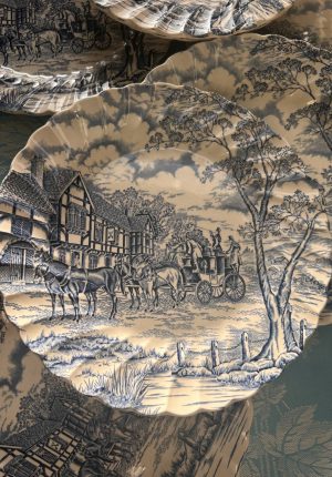 Série de 8 assiettes anglaises MYOTT Royal Mail – Staffordshire  Un beau classique anglais 