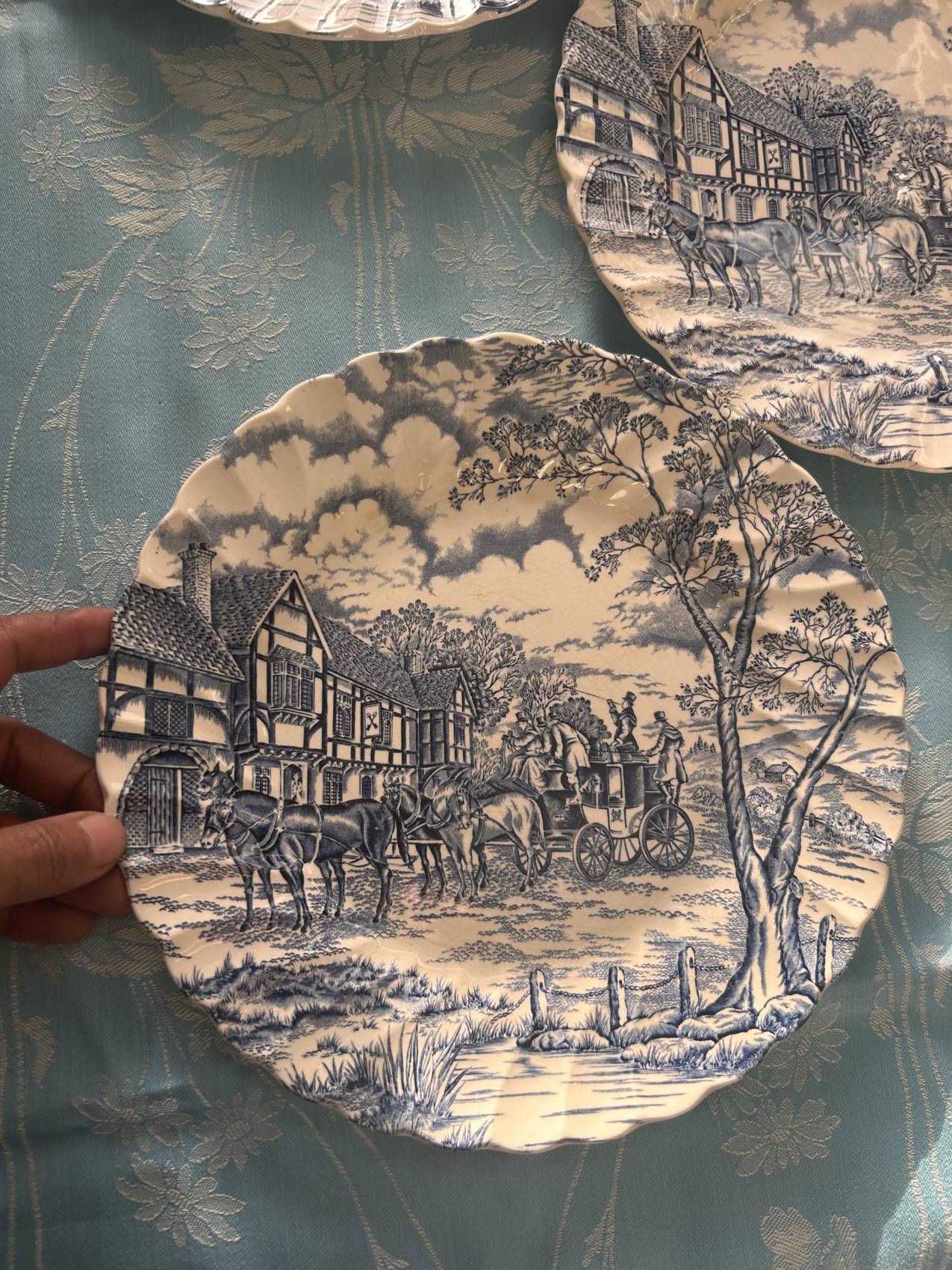 Série de 8 assiettes anglaises MYOTT Royal Mail – Staffordshire Un beau classique anglais