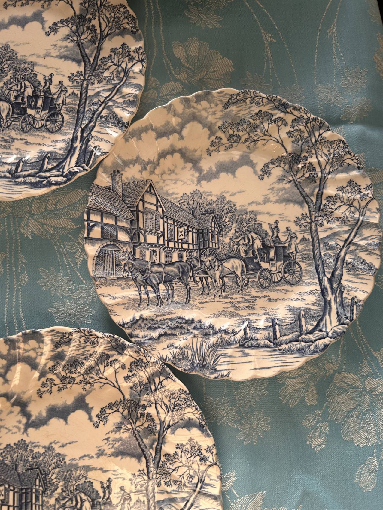 Série de 8 assiettes anglaises MYOTT Royal Mail – Staffordshire Un beau classique anglais