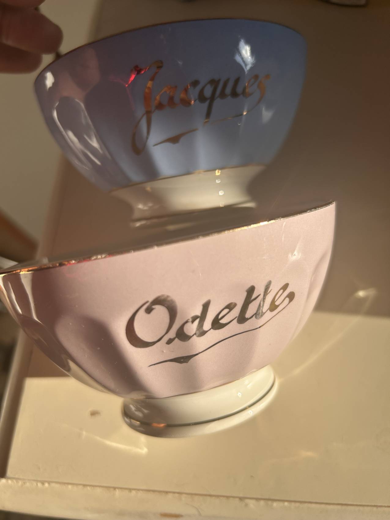 Bols anciens en faïence Odette et Jacques milieu du XXe siècle, petite rareté Prix : 22 € Livraison partout en France via Mondial Relay ou Colissimo