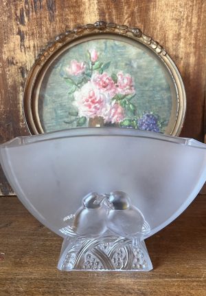 Petit vase Verlys en pâte de verre – décor oiseaux, Epoque art déco