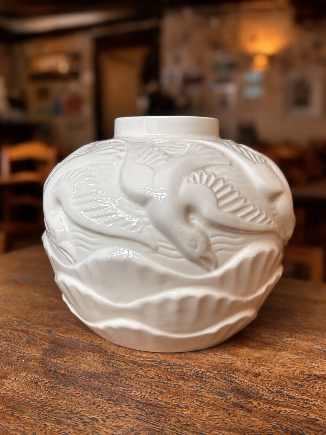 Grand vase boule en céramique Charles Catteau aux mouettes – TROP TARD ADOPTE Époque Art déco