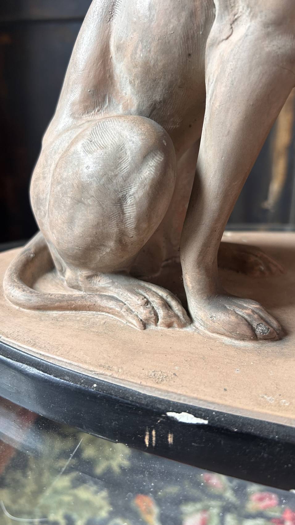 Sculpture Art déco la petite fille au chien en plâtre patine signé Mélani – Image 8