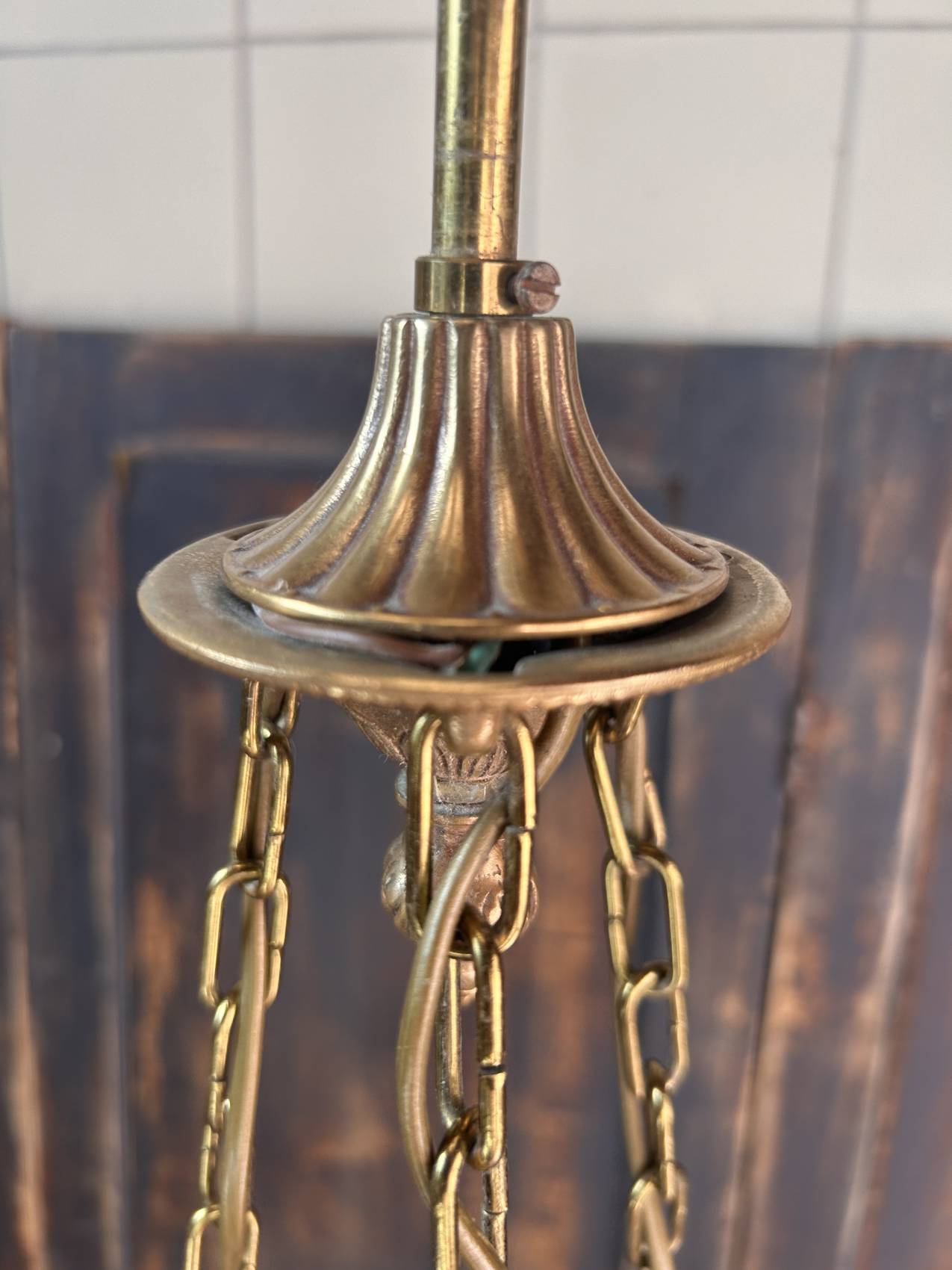 Lustre aux anges en bronze doré – élégance théâtrale – Image 21
