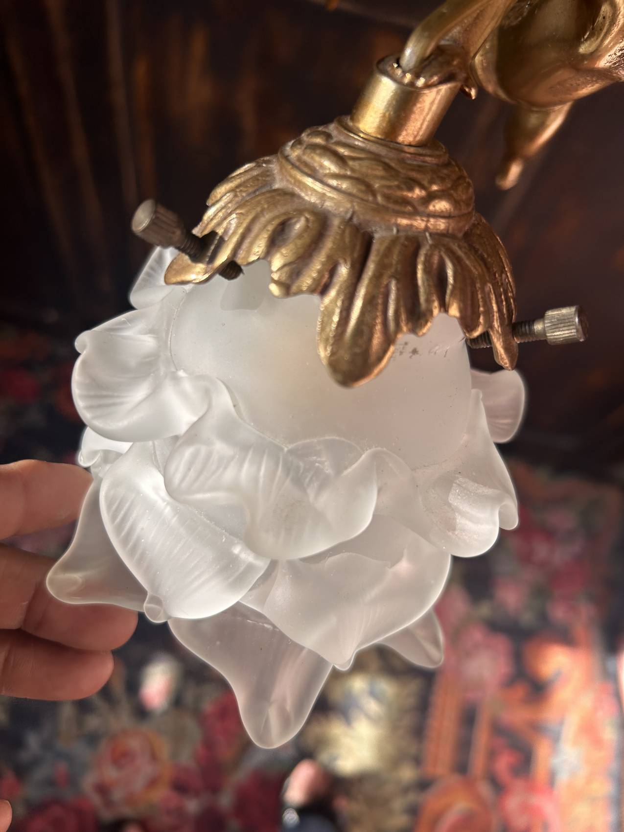 Lustre aux anges en bronze doré – élégance théâtrale – Image 18