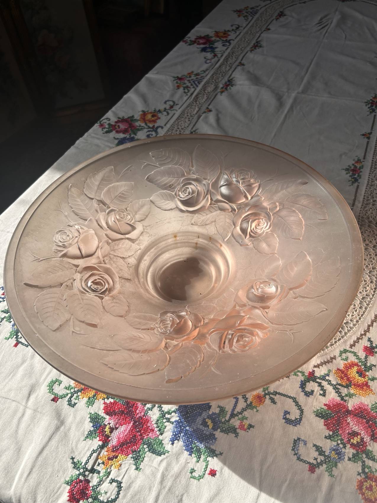 Grande coupe en verre rose signée Frères Muller – 40 cm rareté romantique à souhait