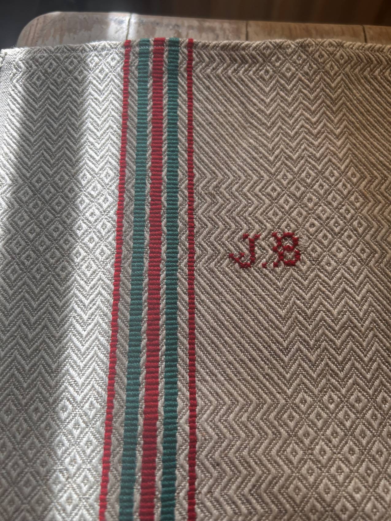 Lot de 3 grands torchons anciens en coton basque monogrammés JB – Image 4