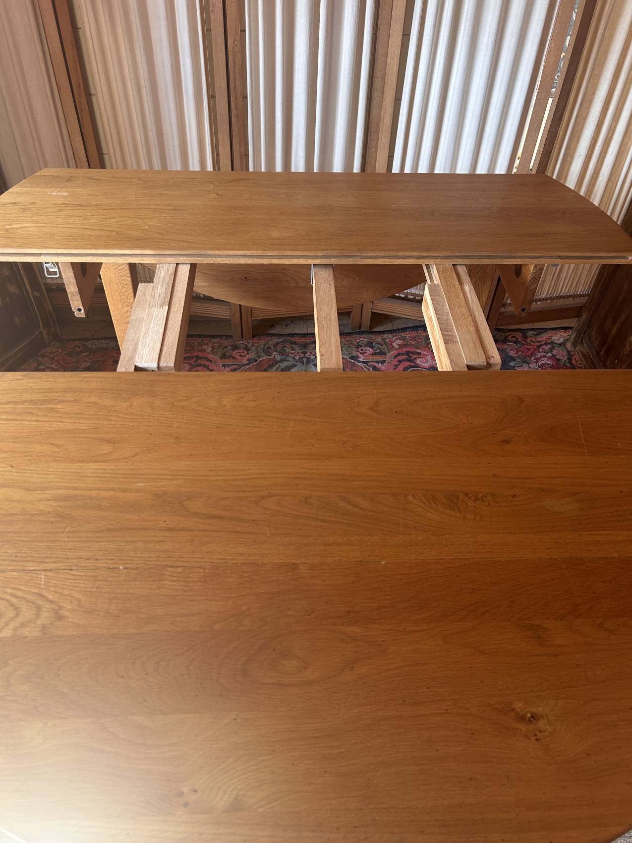 Table ronde extensible en chêne blond de 4 à 12 personnes - l’esprit campagne chic – Image 12