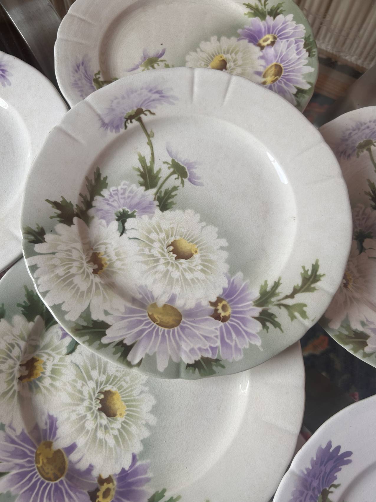 Six assiettes plates anciennes Keller & Guérin Lunéville décor floral Art Nouveau – Image 6