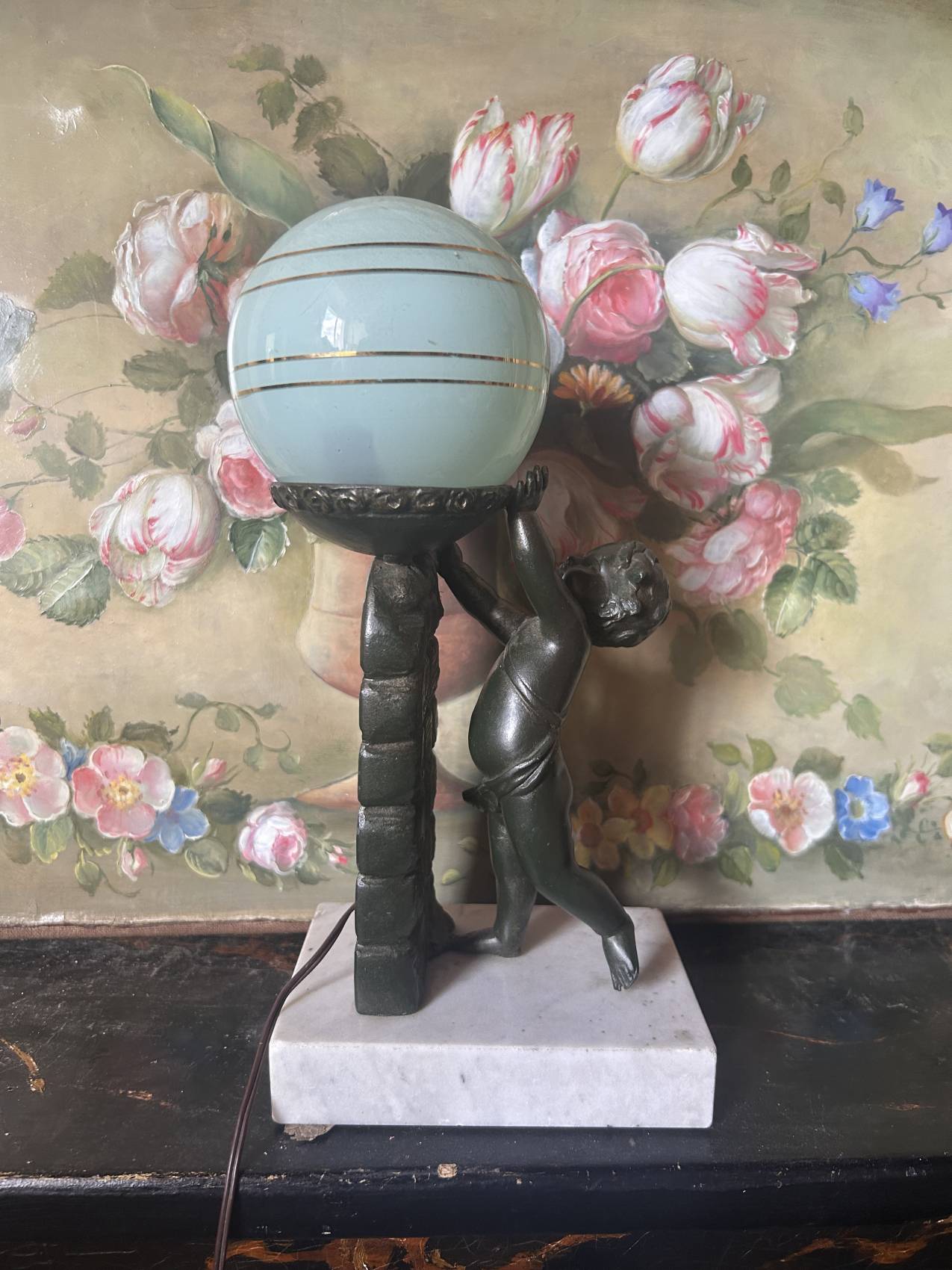 Lampe ancienne style Louis XVI au petit ange Vers 1900 l'éloge de la tendresse