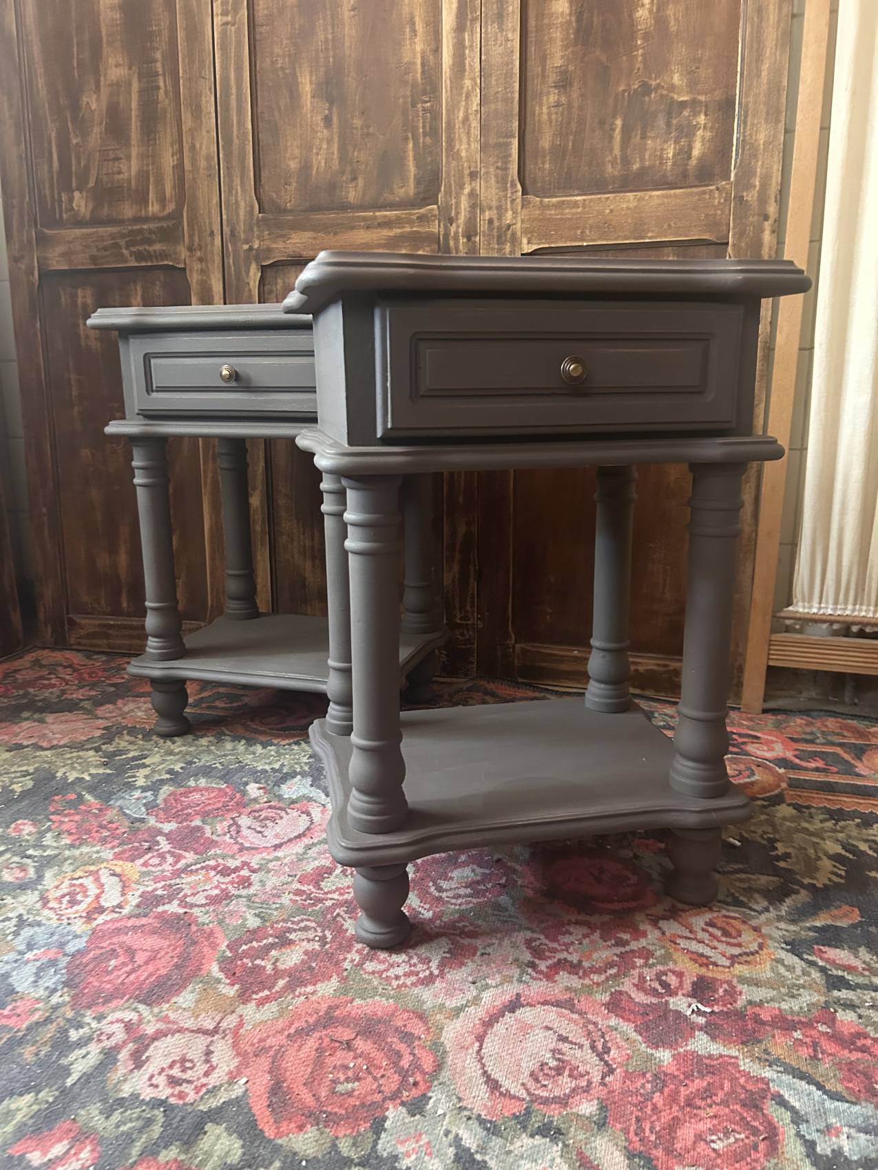 Paire de chevets vintage en sapin revisités – finition cirée - les deux élégants – Image 8