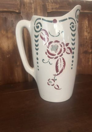 Grand pichet de toilette en faïence Art Déco – Début du XXe siècle un vase intemporel