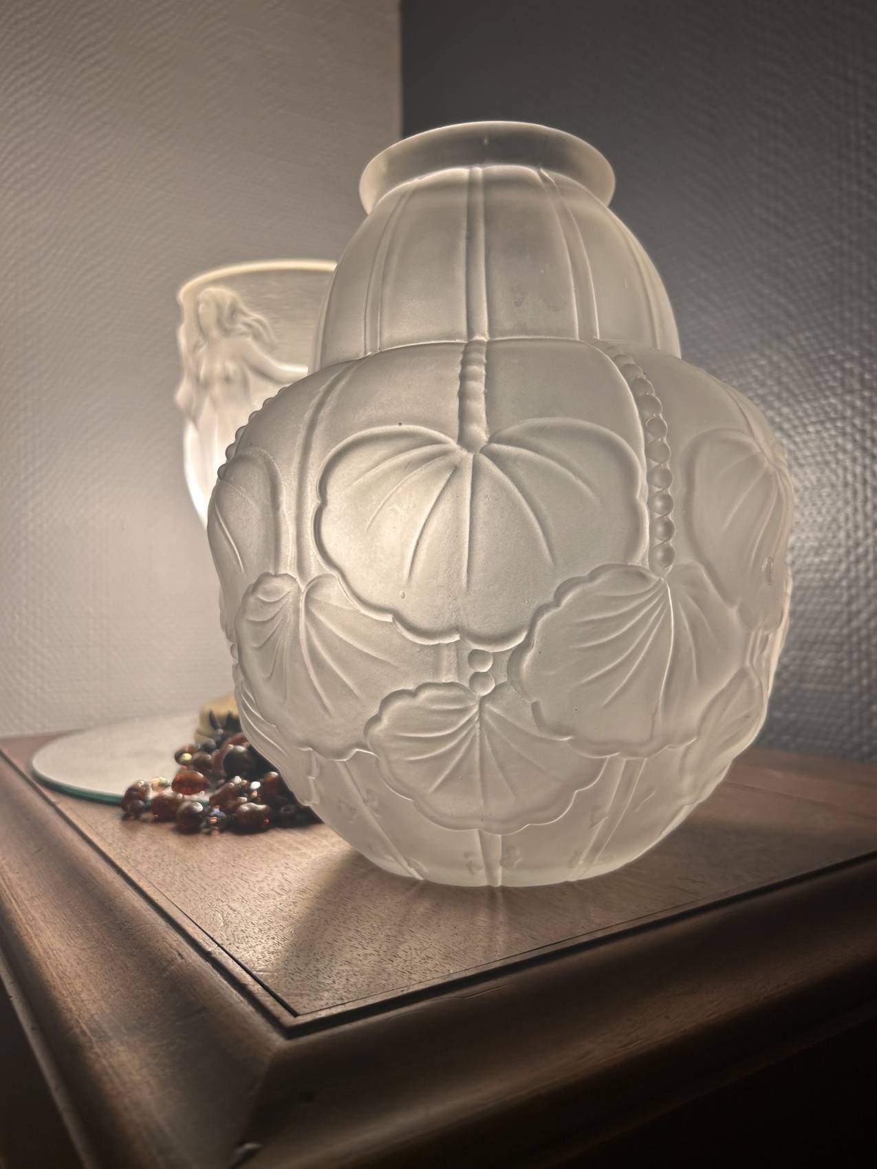 Grand vase Art Déco en pâte de verre à décor de feuilles de ginkgo biloba – Image 7