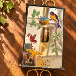 Boîte à gâteaux art déco en bois et miroir peint aux oiseaux une rareté pleine de charme
