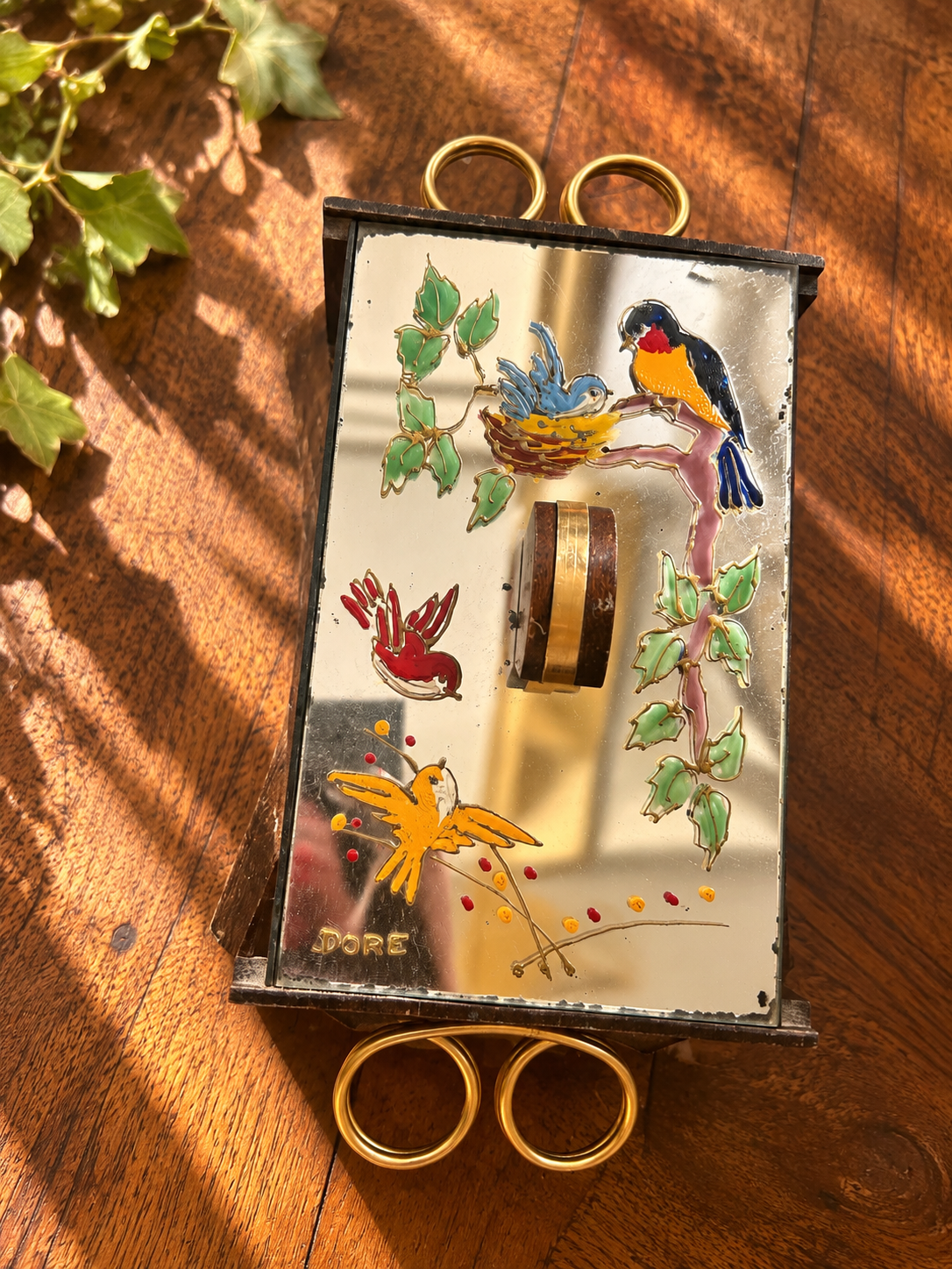 Boîte à gâteaux art déco en bois et miroir peint aux oiseaux une rareté pleine de charme