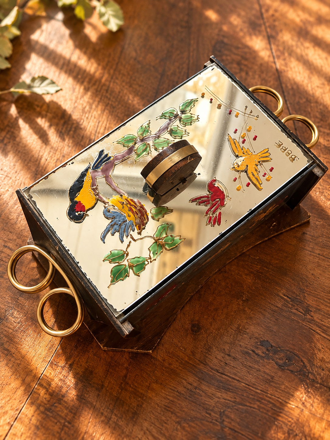 Boîte à gâteaux art déco en bois et miroir peint aux oiseaux une rareté pleine de charme